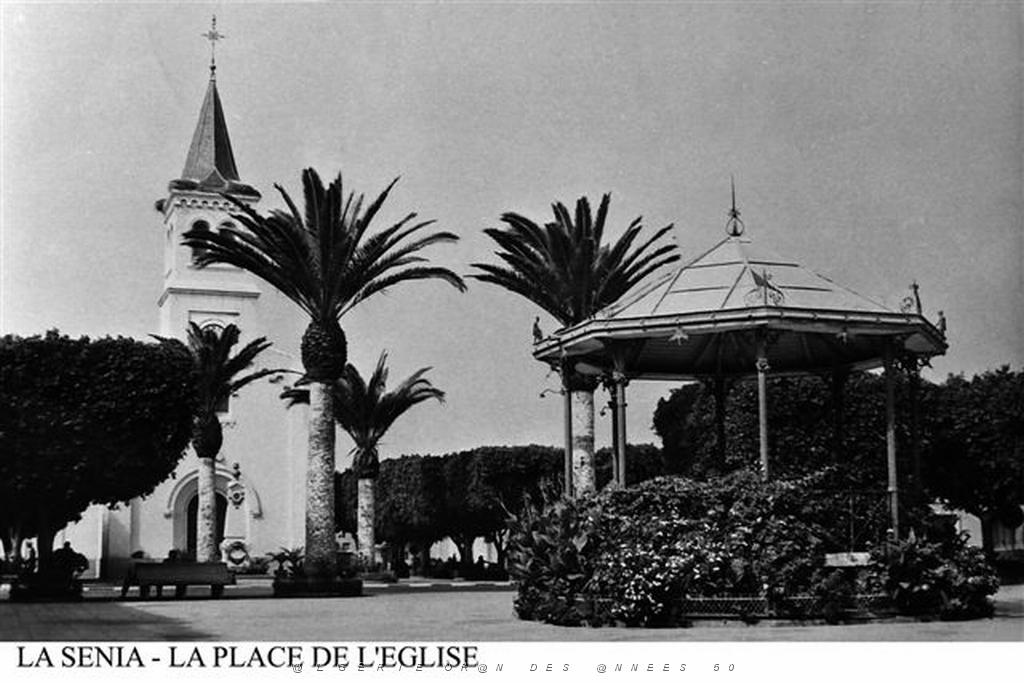 LA SENIA - LA PLACE DE L'EGLISE.jpg